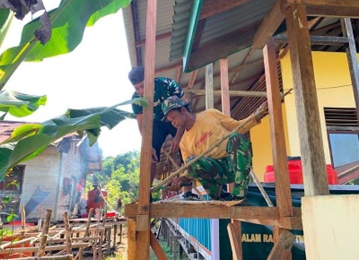 Photo of Demi Distribusi Air Bersih, Satgas TMMD Bangun Kerangka Tandon Air 