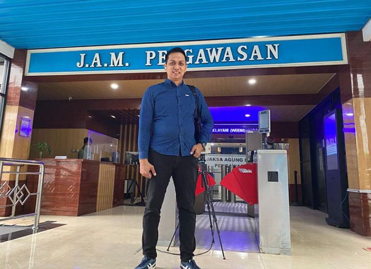 Photo of Praktisi Hukum Harap Kejati Kalbar Kedepankan Profesionalisme dan Kehati-hatian Tangani Perkara