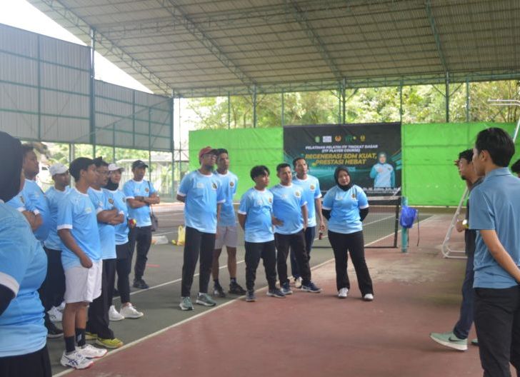 Photo of PELTI Kalbar Cetak 22 Pelatih Bersertifikat ITF, Perkuat Fondasi Pembinaan Atlet Tenis