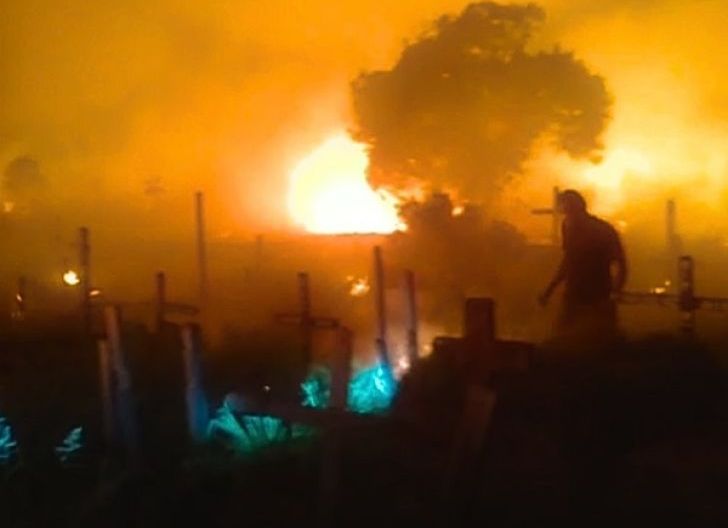 Photo of Tempat Pemakaman Umum di Teluk Bakung Hangus Terbakar