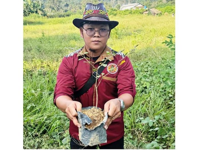 Photo of Pemuda Dayak Kota Singkawang Apresiasi Gerakan Tanam Pohon Partai Demokrat
