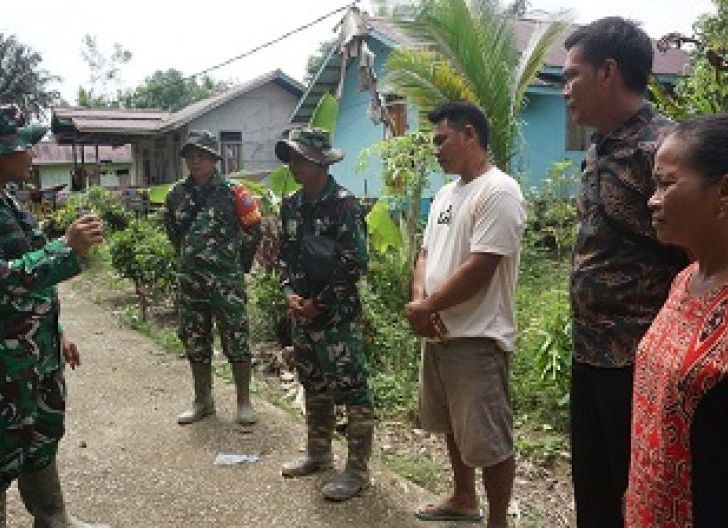 Photo of Semangat Pengabdian di Perbatasan, Dansatgas TMMD Pantau Langsung Pembangunan Desa 