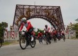 Photo of Satu Kayuhan Jalin Kebersamaan: Kodam XII/Tpr Sukses Gelar Tour De Singkawang