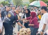 Photo of Car Free Day Ketapang Tak Sekadar Olahraga, Kini Jadi Pusat Layanan Publik dan Penggerak UMKM