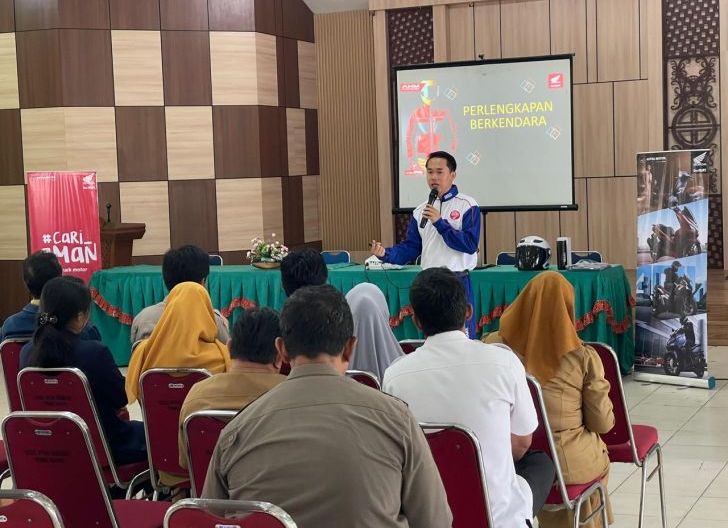 Photo of Astra Motor Kalbar Gandeng Kecamatan Pontianak Barat untuk Selalu Cari Aman dan Perkuat Budaya Berkendara Aman bagi Aparatur