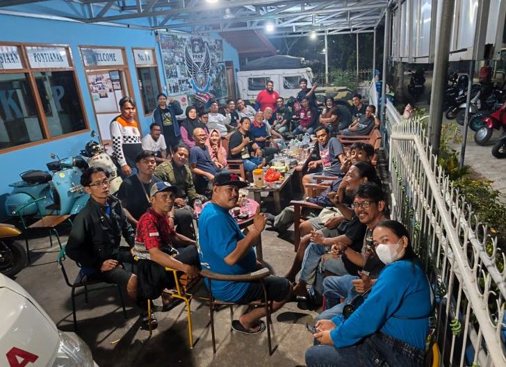 Photo of Langsat, Tawa, dan Persaudaraan Tanpa Batas: Hangatnya Malam di Posko FRKP West Borneo Vespa Lovers Menyambut Saudara dari Penjuru Nusantara