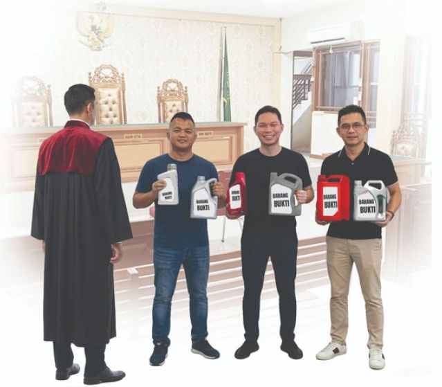Terungkap BB Oli Palsu Milik Fondri & Wendi, Tiga Bos Pemasok Oli Palsu Hadir di Sidang Edi Chow