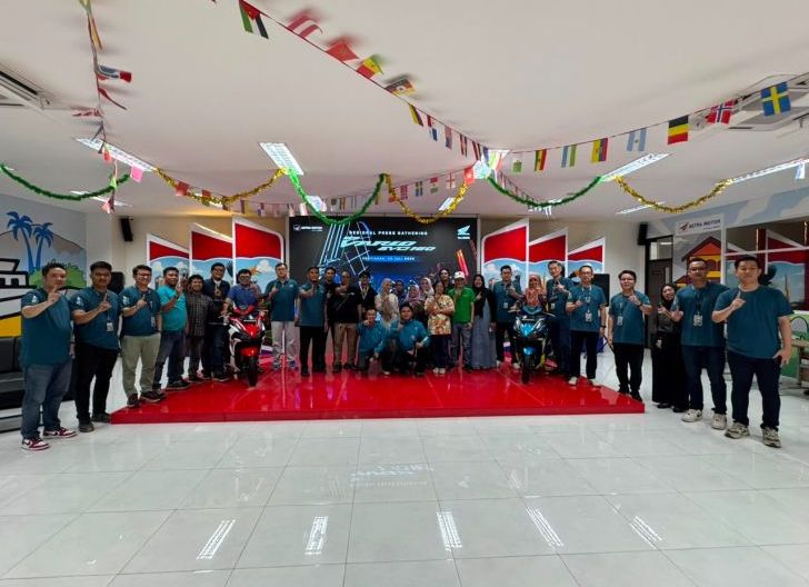 Photo of Lebih Sporty, Lebih Canggih, Lebih Bertenaga! Honda Vario Evo 160 Resmi Mengaspal di Kalimantan Barat 