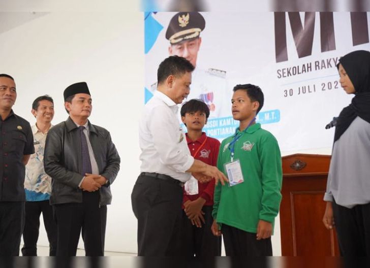 Photo of 270 Anak Pontianak Timba Ilmu di Sekolah Rakyat, Muliakan Keluarga Kurang Mampu