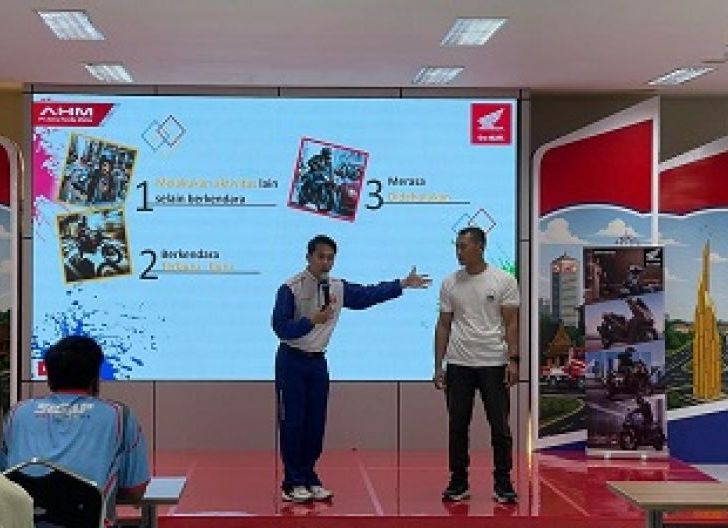 Photo of semarak HUT Ke-81 RI, Astra Motor Kalbar Ajak Masyarakat Rayakan Kemerdekaan dengan Semangat Cari Aman 