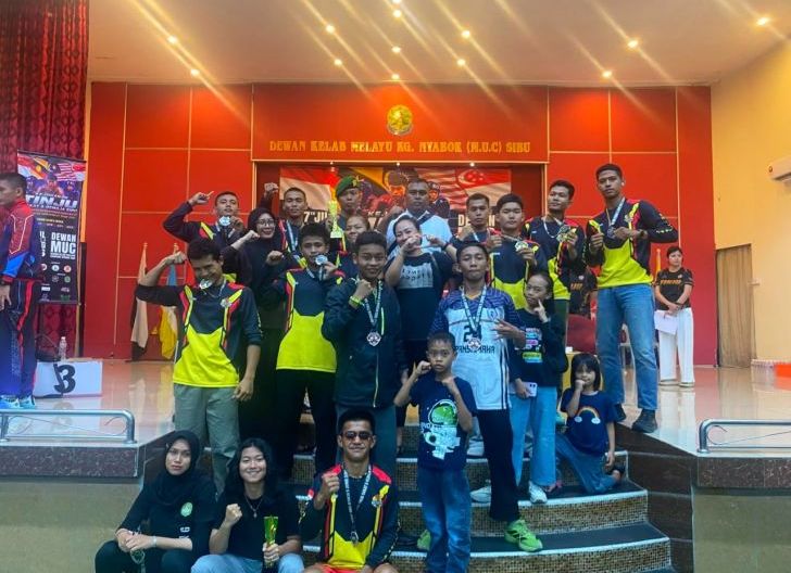 Photo of Perjuangan Penuh Prestasi, Petinju Muda Pontianak Borong 12 Medali di Kejuaraan Tinju Bakat dan Remaja Malaysia