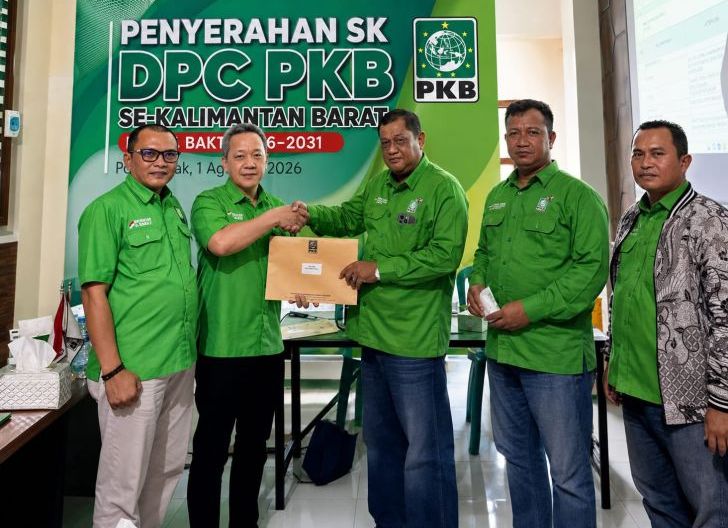 Photo of DPP PKB Serahkan SK DPC PKB se-Kalbar, Mulyadi Tawik: Segera Perkuat Konsolidasi dan Tingkatkan pengabdian ke Masyarakat