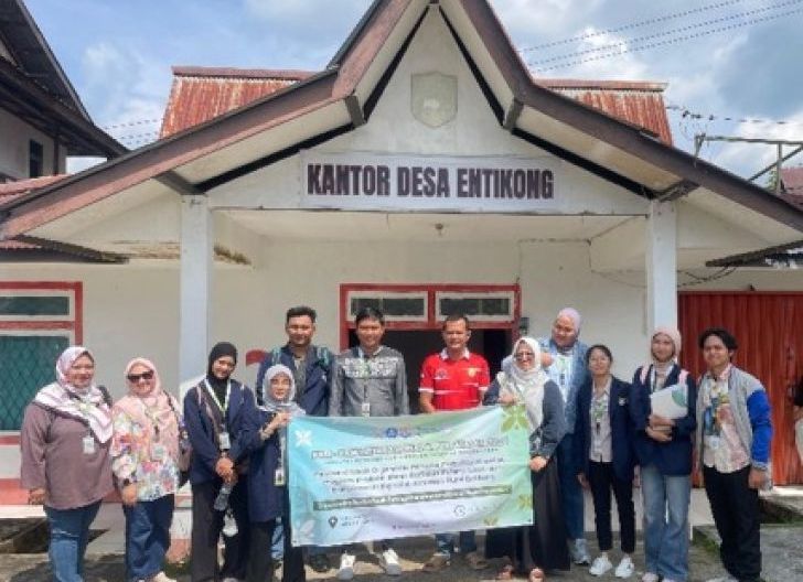 Photo of Prodi Manajemen FEB Untan Perkuat Wirausaha Pemuda Perbatasan Melalui KKM-PKM Internasional di Desa Entikong