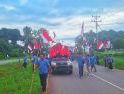 Simbol Kedaulatan yang Dijaga Bersama Dansatgas BAIS TNI: 5.000 Bendera Merah Putih Berkibar di Perbatasan Kalbar