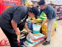 Bulog Kanwil Kalbar Distribusikan Beras Premium ke Pasar Ritel Modern