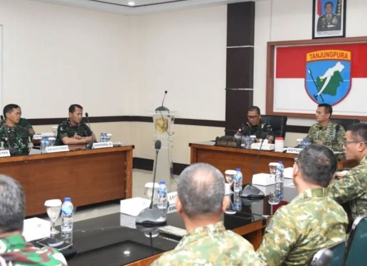 Photo of Dukung Tata Kelola yang Akuntabel, Danlanud Supadio Hadiri Taklimat Awal Audit Ketaatan dan Kinerja Itjen TNI