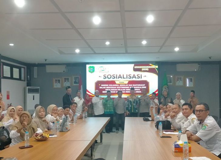 Photo of GSH-MP Gandeng Keluarga, Sekolah dan Masyarakat Cegah Ekstremisme di Kalangan Pelajar Singkawang: Sinergi Tiga Pilar Jadi Kunci Wujudkan Generasi Indonesia Emas 2045