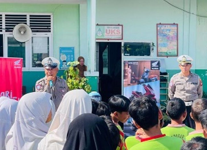 Photo of Astra Motor Kalbar Tanamkan Budaya Cari Aman kepada Siswa SDN 74 Pontianak saat Rayakan Hari Anak Nasional 2026 Bersama Polresta Pontianak
