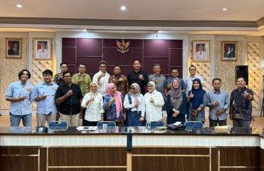 Perkuat Kolaborasi SDM Konstruksi Lintas Negara, GJPBS Sarawak Sambangi Dinas PUPR dan Formajakon Kalbar