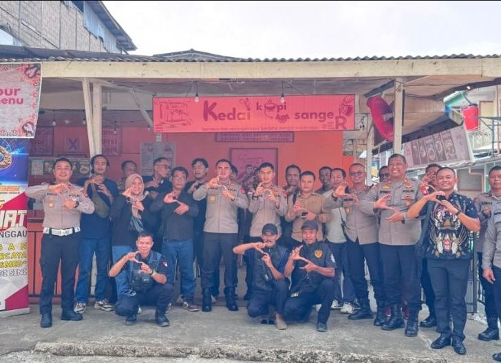 Photo of Kapolres Sanggau Perkuat Sinergi dengan Awak Media, Tegaskan Keterbukaan Informasi untuk Publik