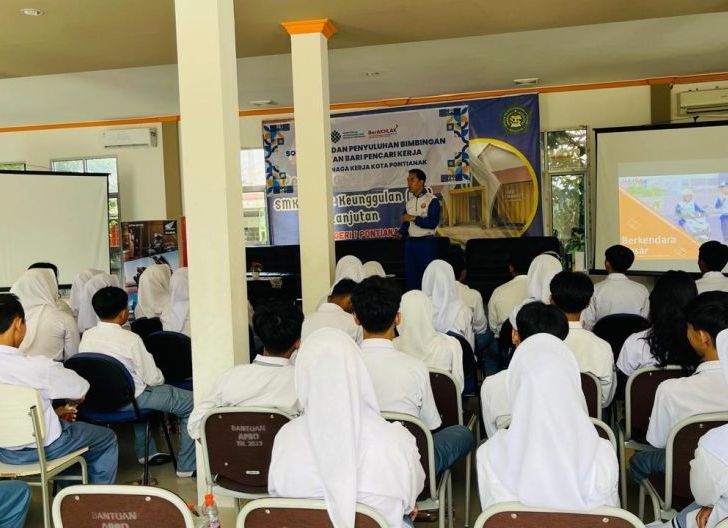 Photo of Pelajar SMAN 11 Pontianak jadi Duta Keselamatan Berkendara, Astra Motor Kalbar Berikan Pemahaman Budaya Tertib Berlalu Lintas