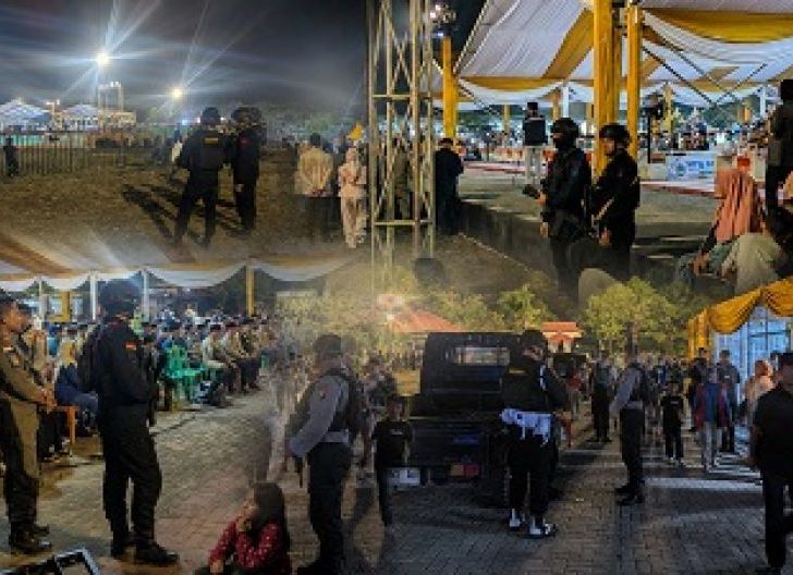 Photo of Patroli Pastikan Kegiatan Aman dan Kondusif, Brimob Kalbar Perkuat Pengamanan MTQ XXXIV di Kayong Utara