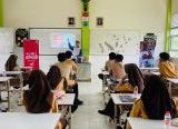 Photo of Perkuat Budaya Tertib Berlalu Lintas, Astra Motor Kalbar Konsisten Cari aman di SMAN 11 Pontianak dengasn Sosialisasi Aktratif