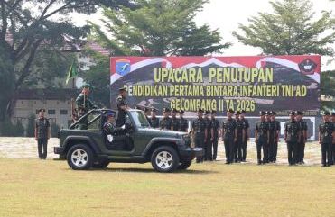 Kasdam XII/Tpr Tutup Dikmaba Infanteri, 121 Prajurit Siap Mengabdi