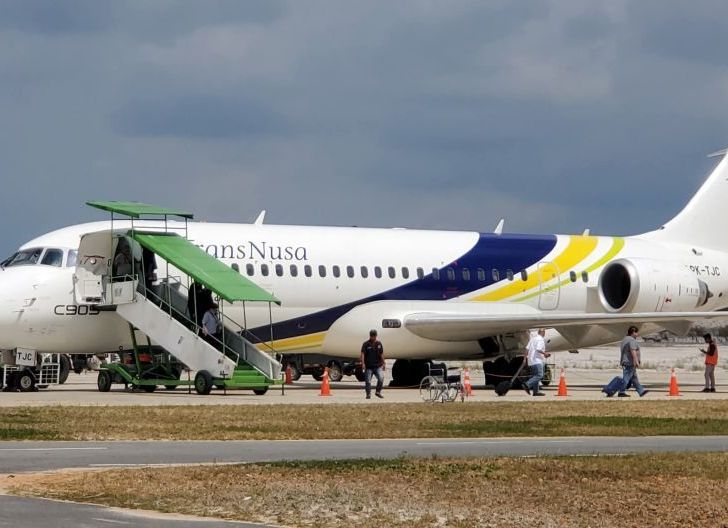 Photo of Aktivitas Penerbangan di Bandara Singkawang Masih Normal