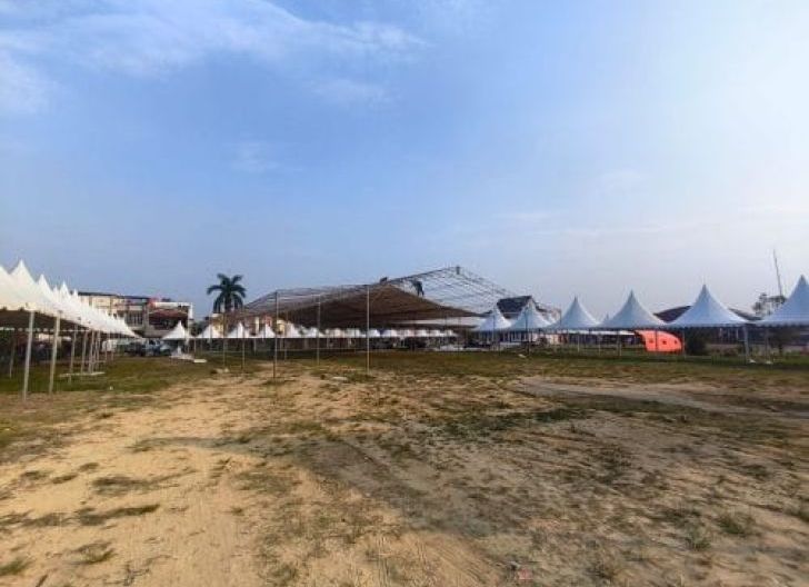 Photo of Jelang Festival Rakyat di Sanggau, Para Pelaku UMKM Dibebani Biaya Sewa Stand yang Tinggi