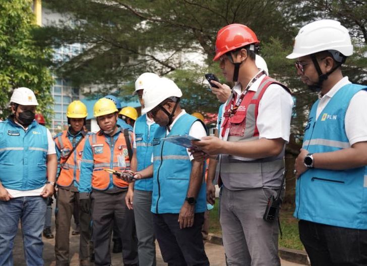Photo of PLN UID Kalimantan Barat Siagakan 1.551 Personel Amankan Listrik HUT RI ke-81