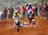 Photo of Dutono Dwijaya Soroti Pelaksanaan Kejurprov Grasstrack Kalbar Putaran 3 di Sirkuit M33, Minta Evaluasi Menyeluruh