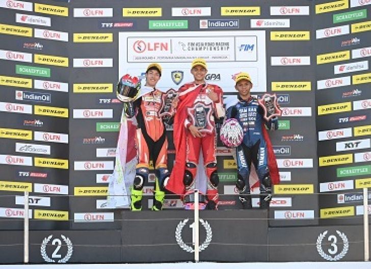 Photo of Pembalap Binaan AHM Melesat Kibarkan Merah Putih Dua Kali di Thailand, Double Winner Abimanyu Buktikan Performa Laju Motor Honda