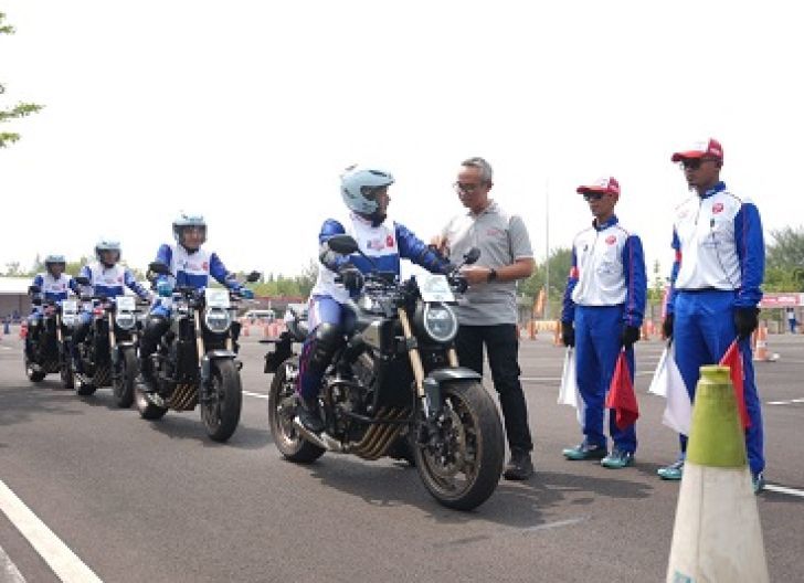 Photo of AHM Sukses Kalibrasi Kompetensi Instruktur Safety Riding Terbaik se-Indonesia Lewat AHSRIC 17 Tahun Cetak Agen Perubahan
