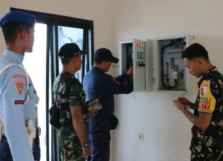 Photo of Cegah Resiko Kebakaran, Lanud Supadio Gelar Pemeriksaan Instalasi Listrik di Mess dan Rumdis
