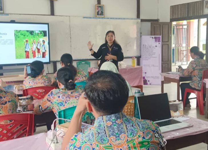 Photo of Perkuat Pendidikan di Perbatasan Indonesia-Malaysia, Tim PkM Institut Shanti Bhuana Dorong Guru Kuasai AI yang Terintegrasi Kearifan Lokal