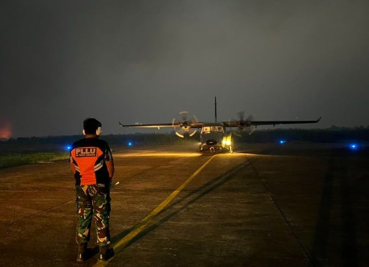 Photo of Perkuat Operasi Udara Atasi Karhutla di Kalbar, TNI AU Kerahkan Cassa A-2117