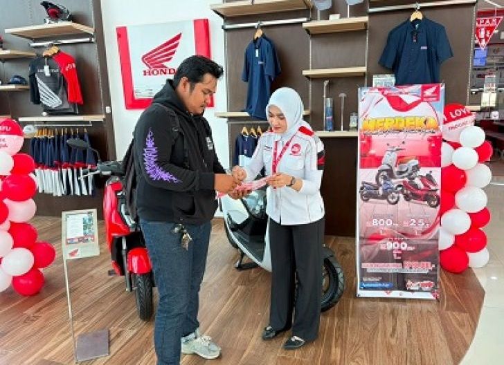 Photo of Meriahnya Promo Motor Honda di Agustus Merdeka, Astra Motor Kalbar Berikan Tawaran Menarik Lewat Skema Kredit