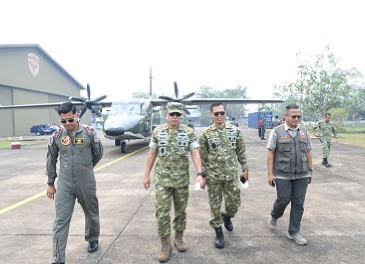 Photo of Pastikan Berjalan Sesuai Rencana, Pangdam XII/Tpr Cek Kesiapan Operasi Modifikasi Cuaca di Lanud Supadio