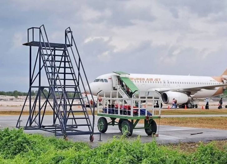 Photo of Kabut Asap Semakin Pekat, Penerbangan di Bandara Singkawang Masih Dihentikan