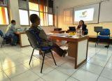 Photo of Tak Pernah Berhenti Menimba Ilmu: Kisah Katherine Oendoen, Teladan bagi Generasi Muda Di Tengah Kiprah Sosial dan Ruang Publik, Katherine Angela Oendoen Menunjukkan bahwa Belajar Tidak Mengenal Batas Usia dan Kesibukan