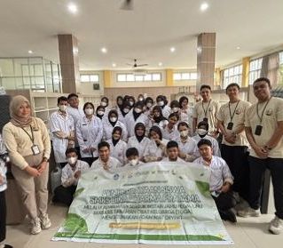 Modernisasi TOGA, UNTAN Latih Generasi Muda Buat Jamu Pegal Linu Instan
