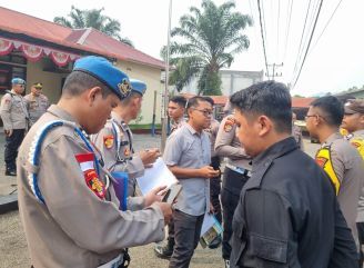 Cegah Pelanggaran Personel, Sipropam Polres Sanggau Gelar Gaktiblin di Sekayam