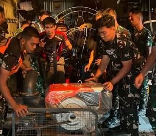 TNI AU Perkuat Penanganan Karhutla Kalbar, 30 Mesin Pompa Air Tiba di Lanud Supadio