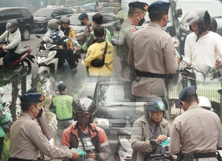 Photo of Cegah Dampak Kabut Asap Karhutla, Brimob Kalbar dan Aliansi Ojol Bagikan Masker di Pontianak
