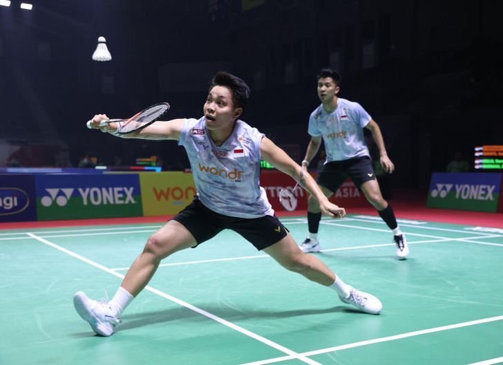 Photo of Drama Tiga Gim, Dejan/Apriyani Tundukkan Verrell/Bernadine dan Tembus Perempat Final