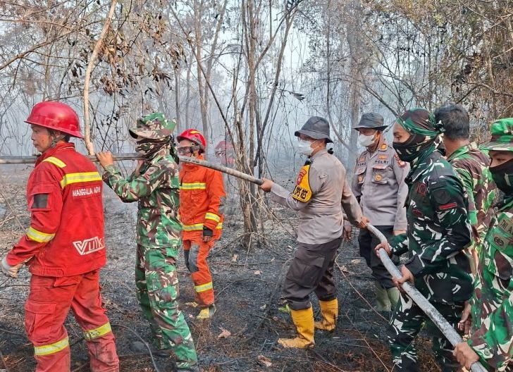 Photo of Api Berhasil Dikendalikan, Tim Gabungan Tetap Waspadai Titik Panas di Sebarra