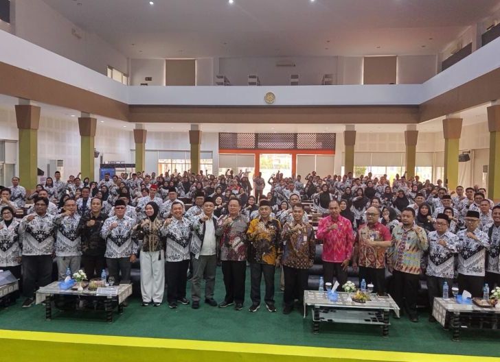 Photo of PGRI Kalbar Pimpin Transformasi Digital Guru lewat Program Koding dan AI