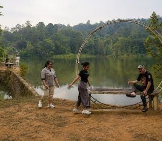 Saat Air Danau Galilea Menyusut karena Kemarau Panjang Landa Kalbar, Bruder Steph Tetap Menjaga Rumah Pelangi sebagai Kawasan Konservasi dari Bahaya Karhutla