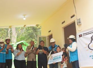 Bertahun-tahun Menanti Rumah Layak, Kini Cahaya Harapan Menyala di Rumah Baru Lina
